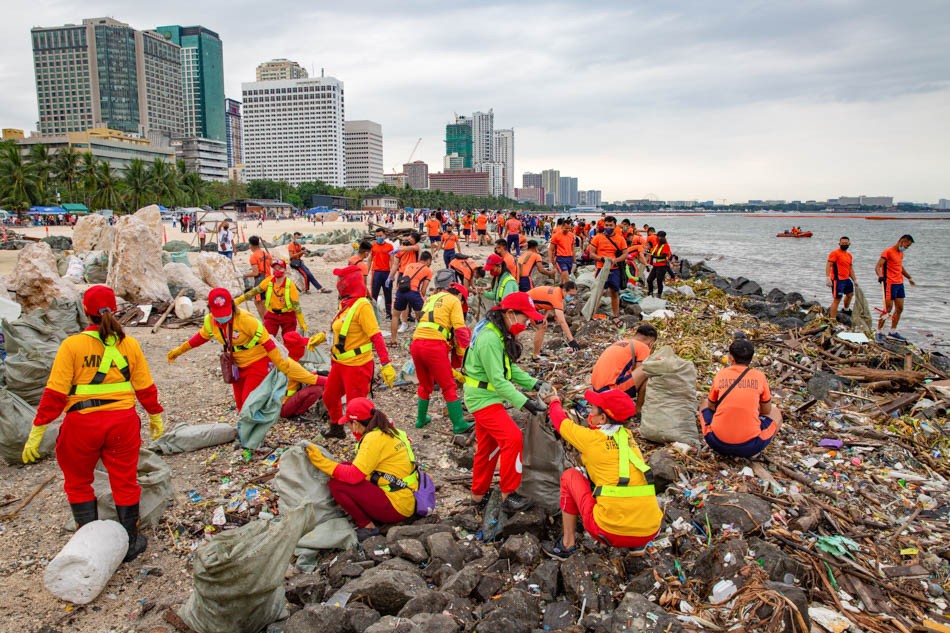 Abs Cbn News On Twitter Look Volunteers From Different Government