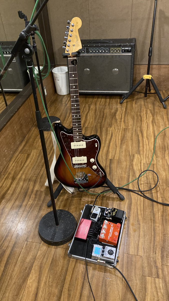 0013__3100's tweet photo. ジャズマスターとエフェクターたち🎶
#ジャズマスター
#fulldrive3
#MS50G
#superoverdrive
#エフェクター https://t.co/5ygB582WE5
