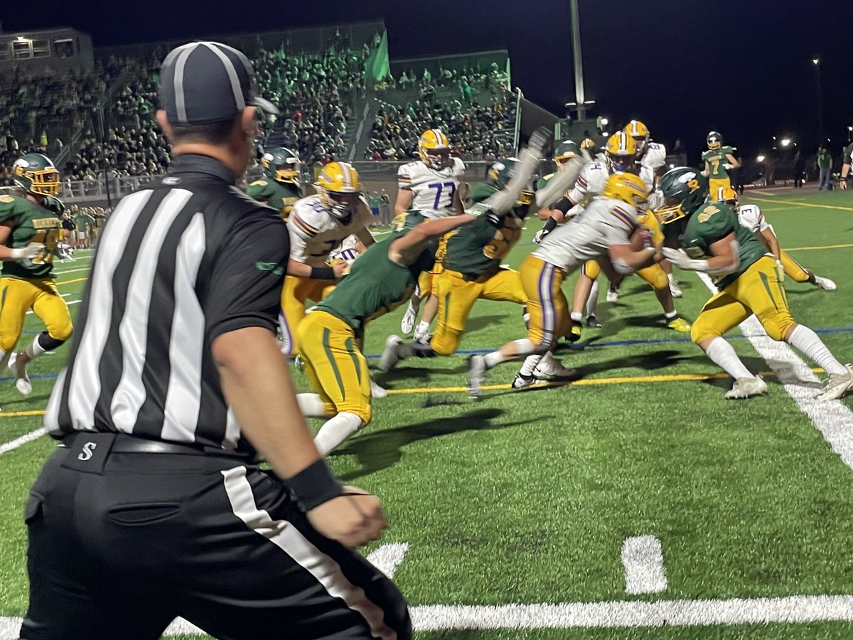 athefield's tweet photo. Hanford Falcons! 14- 7 Richland High https://t.co/8LftAvNIWy