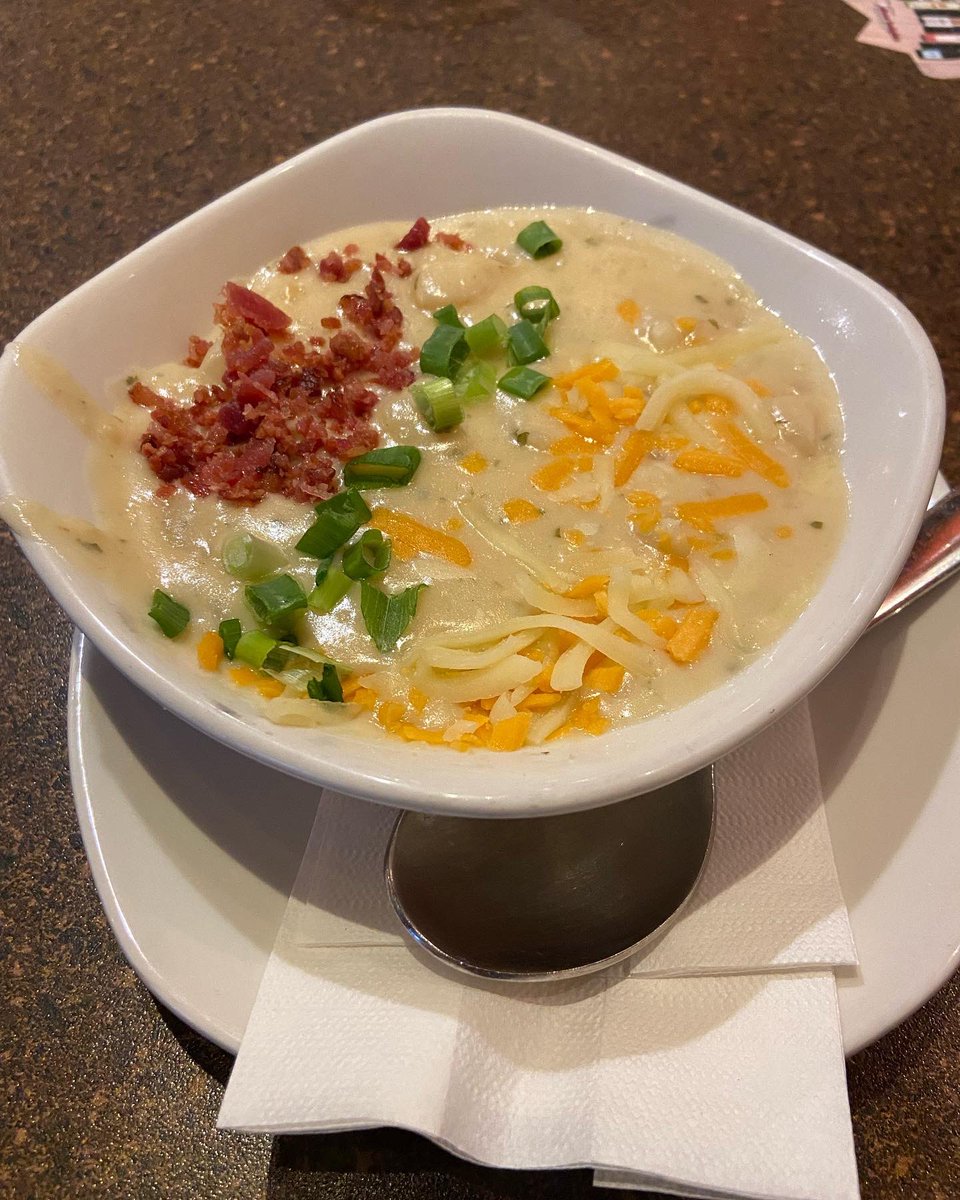 YumYumWpg's tweet photo. Dined with family visiting from Alberta tonight @DaSilverHeights Delish food &amp; great service! “Miami MB Sunrise”🍹, Loaded Baked Potato Soup,Salt&amp;Vinegar Crusted Pickerel &amp; Chips &amp; Veggies. SO good! #yumyumwpg #silverheightsrestaurant #supportlocal 1/2 https://t.co/RDsKcBBKQk
