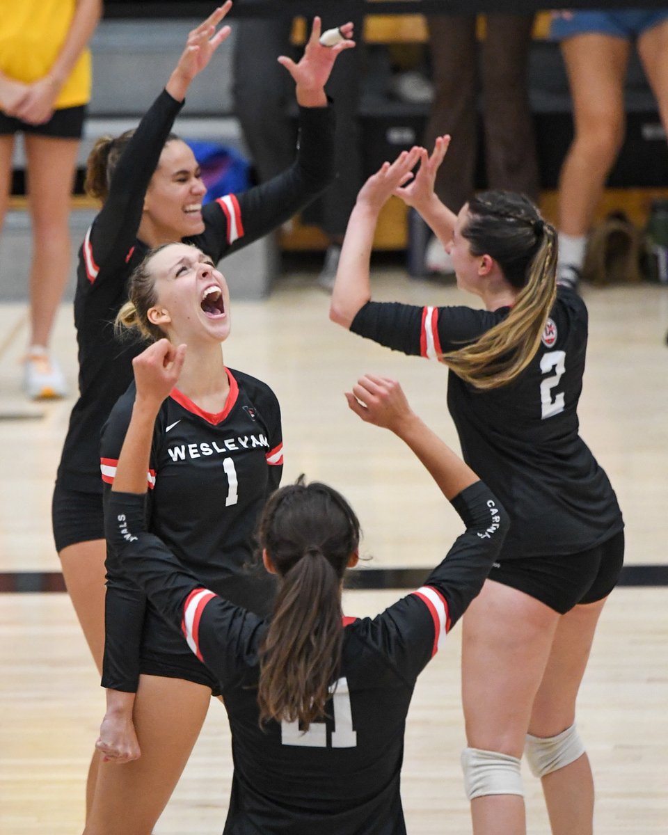 🏐 RECAP | Michelle Jorba's career day leads #17 @WesVolleyball to a 3-0 sweep of #19 Tufts STORY 🔗 athletics.wesleyan.edu/news/2022/9/16… WES NOTES 📓 ➡️ Jorba posted career-highs in kills (14) and blocks (5) ➡️ This marked the first 3-0 sweep for the Cards over the Jumbos since 2002