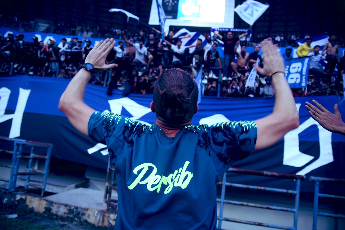 Nice to meet you Bobotoh. What an amazing atmosphere in the stadium yesterday. See you again on 2 October. Congratulations to the players for their work during the weeks we have been with them. 💙