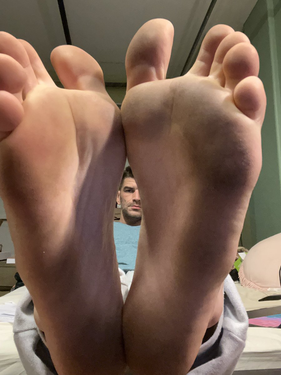 SickSadist69's tweet photo. Clean my feet https://t.co/d3FgGTF1Jw