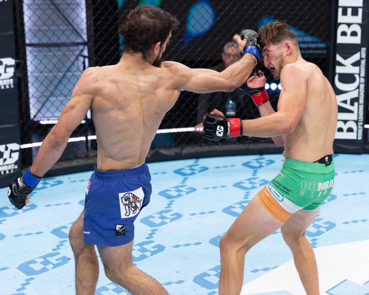 combateglobal's tweet photo. Chile dominated Ireland! Jose "Tiro Loco" Ferreira🇨🇱 remains undefeated and took the victory via unanimous decision against Patrick Lehane💥 #CombateGlobal #MuchMoreAction https://t.co/xXbHugYqwx