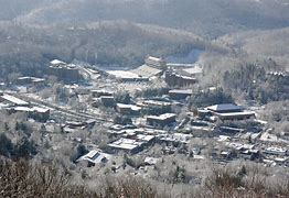 SSN_AppState's tweet photo. #AppNation Have An Amazing Sunday And Remember Everything Is Better In Boone  #AppState #GoApp #BeatJMU #RankAppState https://t.co/U7B0sWZKt8