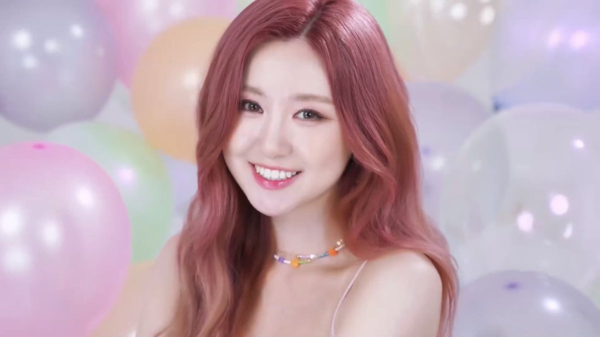 jnkroses's tweet photo. lim taeryeong você é a fadinha mais linda que existe no mundo 🥹 https://t.co/S0oQsQueeh