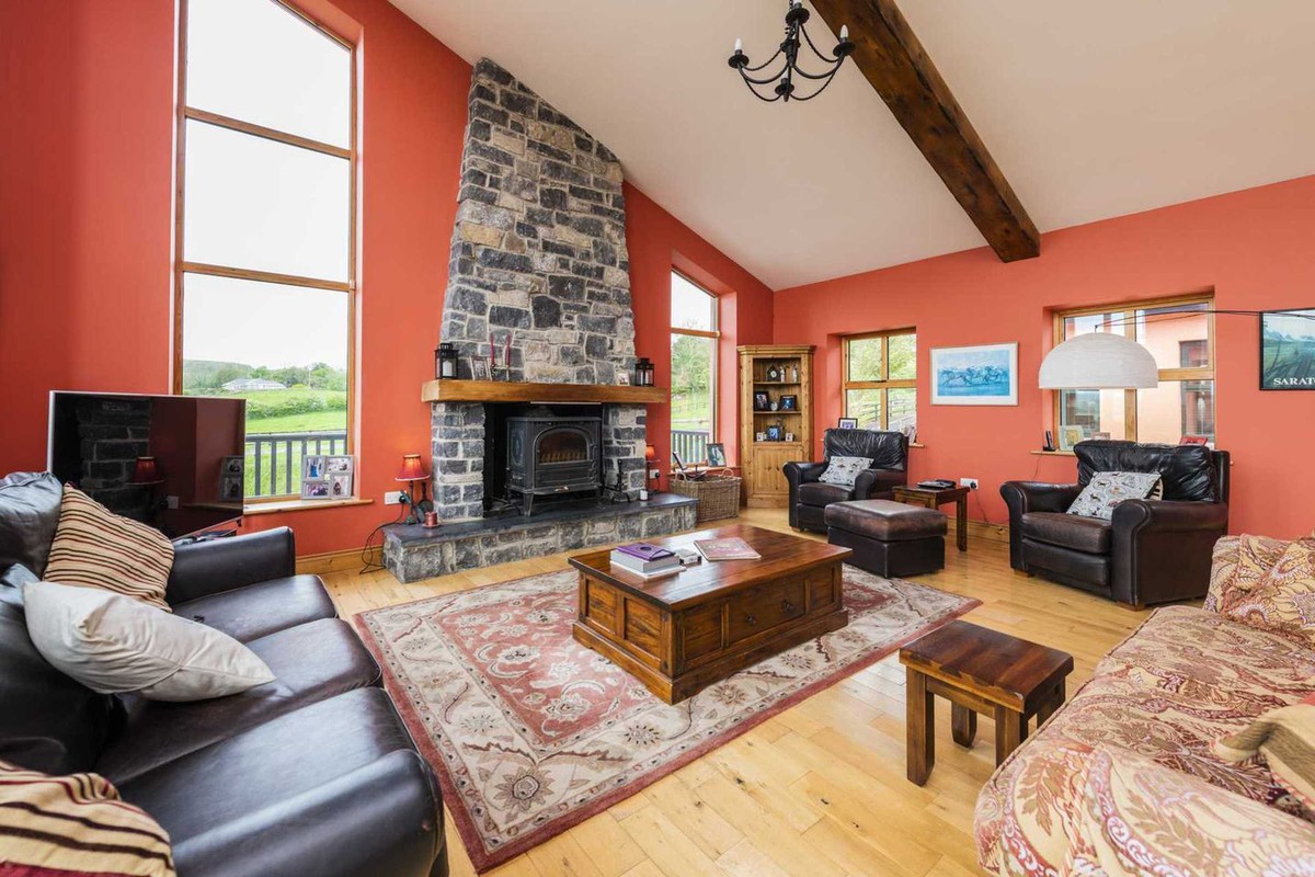 Perfect_ie's tweet photo. The ultimate equestrian playground on 23 acres in Ballinlough, Meath 🐎🌻✨
https://t.co/MhLl4VhGI0
#ballinlough #meath #forsale https://t.co/CNEEQTUtkD