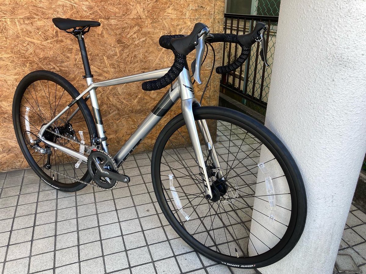 ma9823chirinrin's tweet photo. #FELT #フェルト #VR60 多様化したロードバイクニーズをカバーしえるモデルとして開発されたVRシリーズ。安定した走行を楽しめます。久しぶりに入荷しました。#fortuna #ロードバイク #町田市 #相模原市 #大和市 https://t.co/mJUcVJD0rG