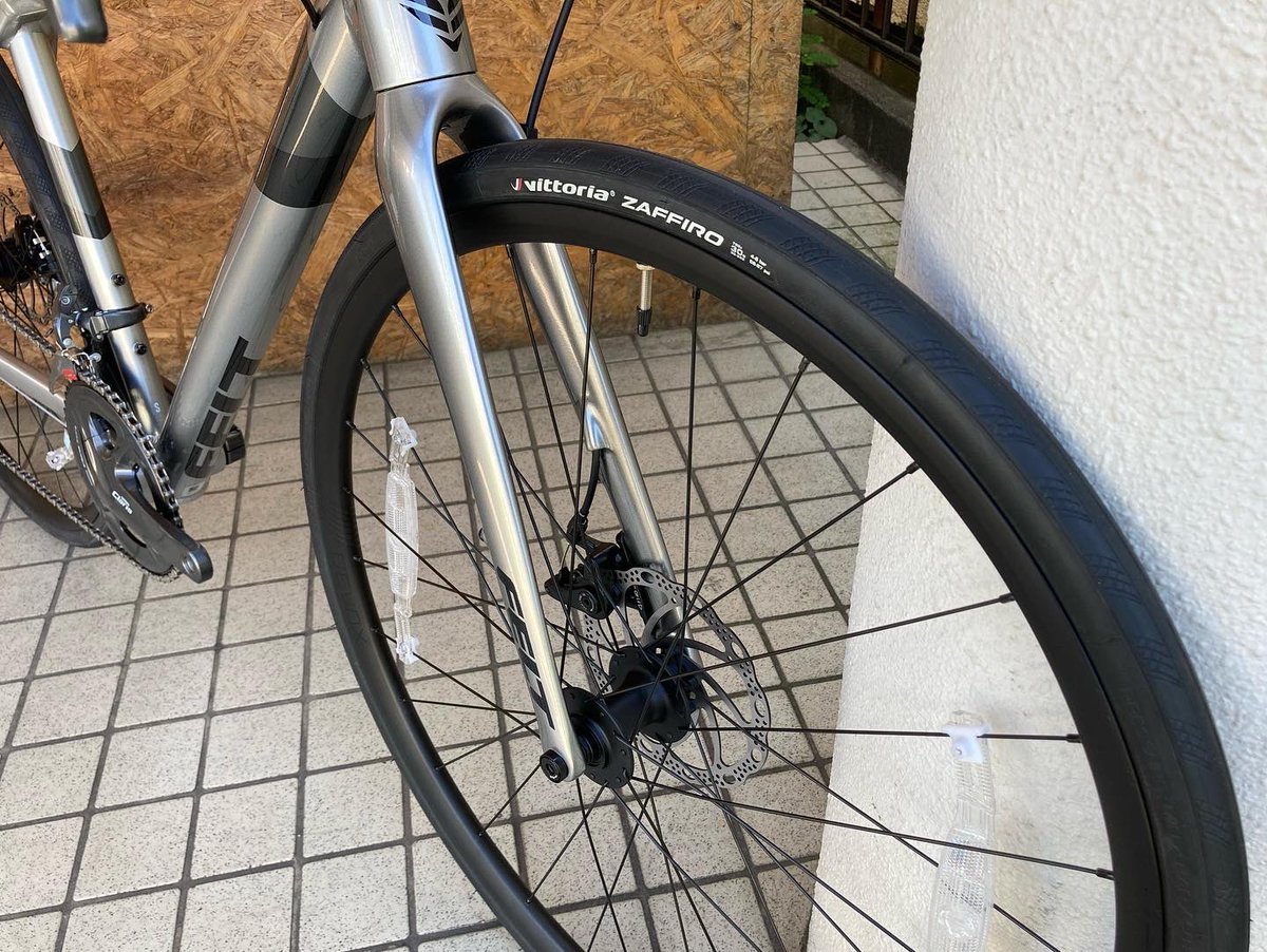 ma9823chirinrin's tweet photo. #FELT #フェルト #VR60 多様化したロードバイクニーズをカバーしえるモデルとして開発されたVRシリーズ。安定した走行を楽しめます。久しぶりに入荷しました。#fortuna #ロードバイク #町田市 #相模原市 #大和市 https://t.co/mJUcVJD0rG