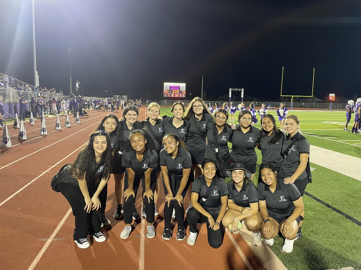 ElginSportsMed's tweet photo. Homecoming 2022 in the books! The boys took home the win, but these girls were the backbone and did what they could to keep them healthy and hydrated! #HOCO2022 #elginwildcats https://t.co/zb6T25Lmll