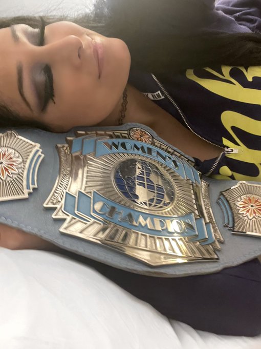 mandyleonxo