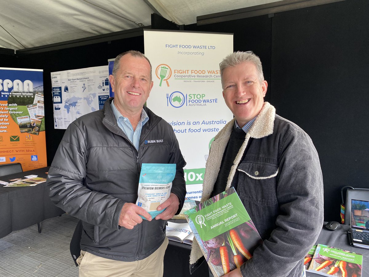 middis's tweet photo. Had a blast at @RiverlandFDays. Was nice to chat with @TimWhetstoneMP (one of the @FoodWasteCRC OG supporters) and give him an update on how we’ve grown… Onward and upward!! #foodwaste #fightfoodwaste https://t.co/gbedxhLkdE