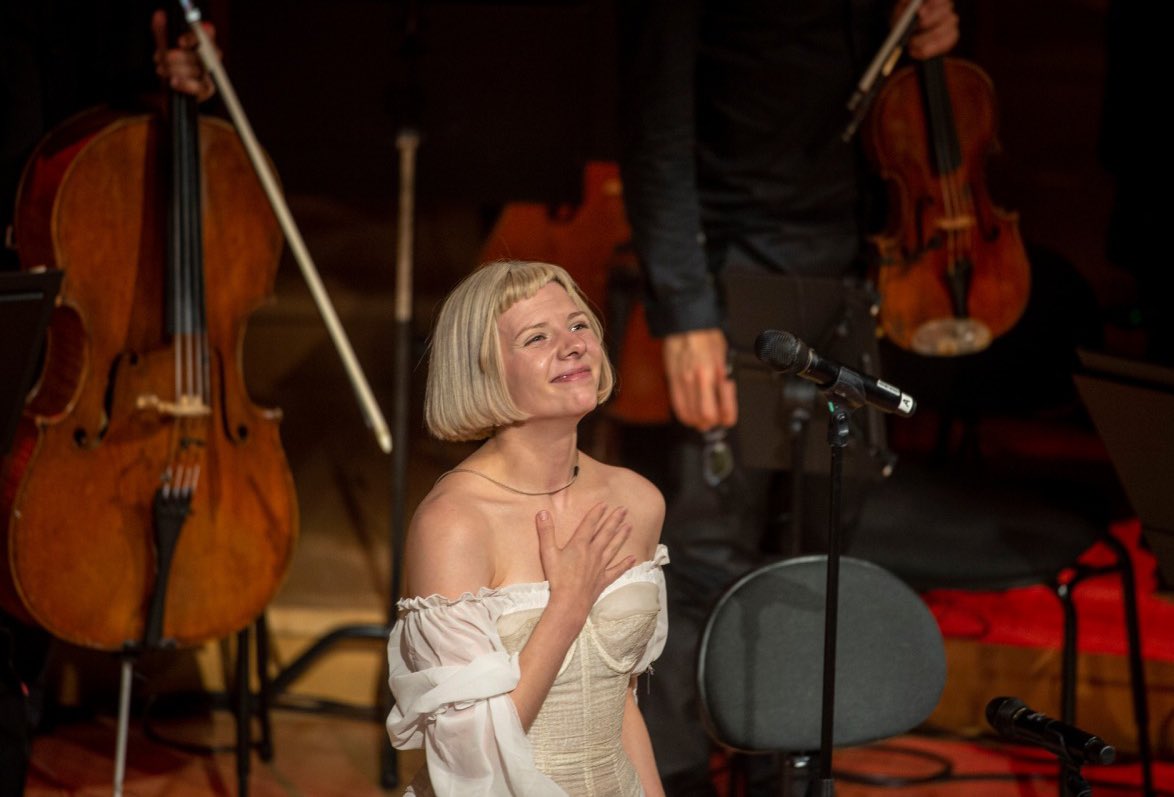 aurorarchive's tweet photo. she gets more etheral as the years go by
📷 carina johansen https://t.co/aou0I6B33l