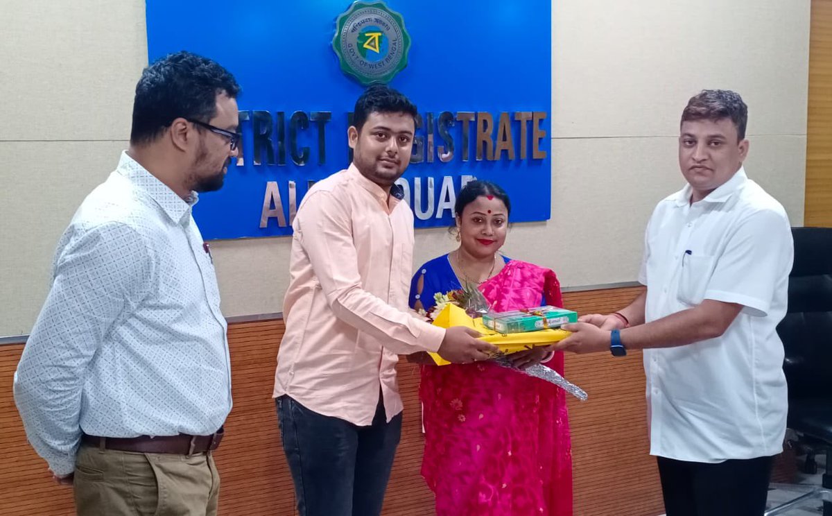 iSurendraMeena's tweet photo. Felicitation of NEET &amp; JEE toppers  by Alipurduar District Administration,  Congratulations to all &amp; best wish for their bright future💐💐👍👍 https://t.co/9IrM4LT763