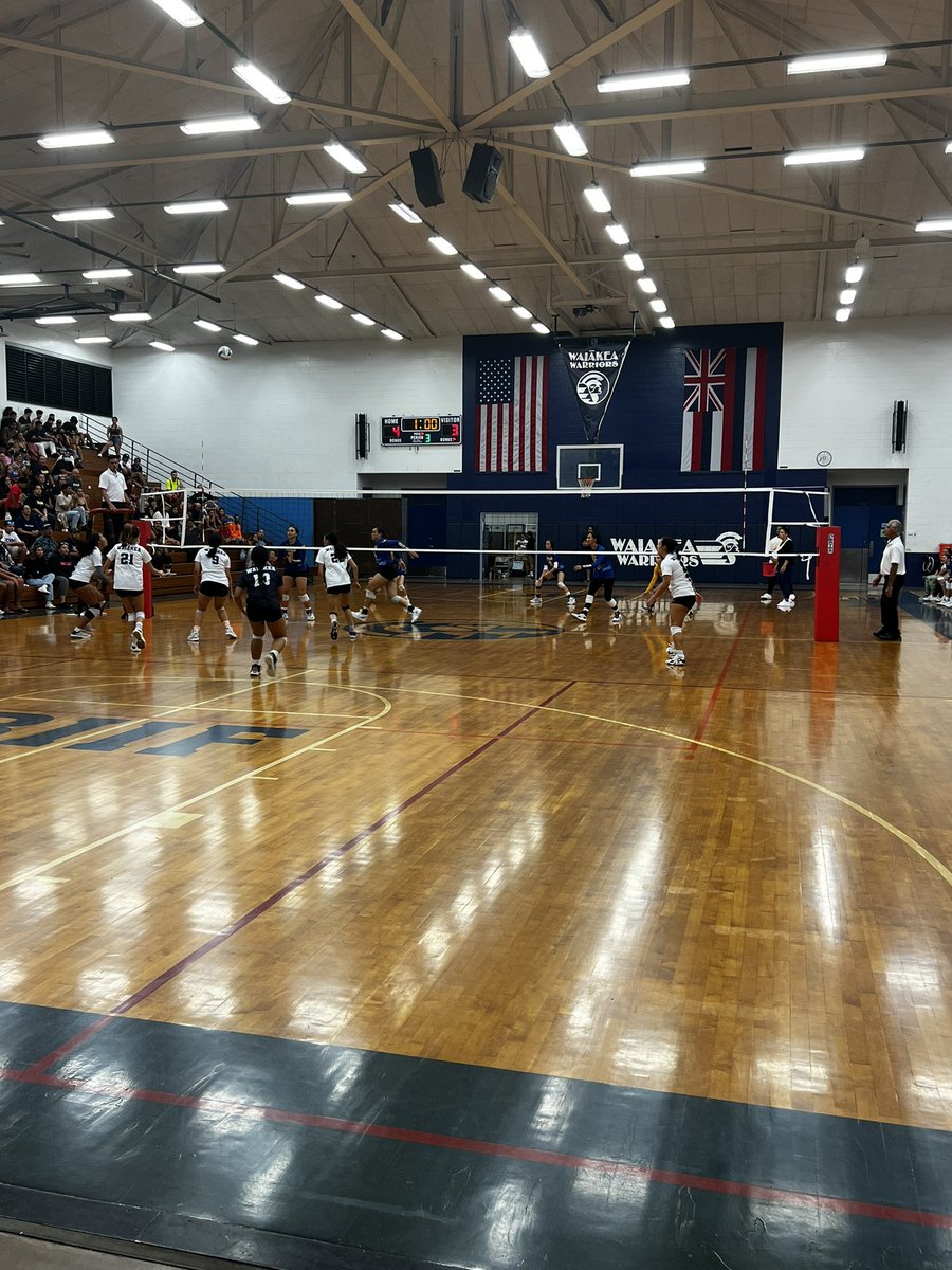 Exciting vball action <a href="/WaiakeaHigh/">Waiakea High School</a> gym Warriors hosting <a href="/HiloHighSchool/">Hilo High School</a> Vikings 🏐