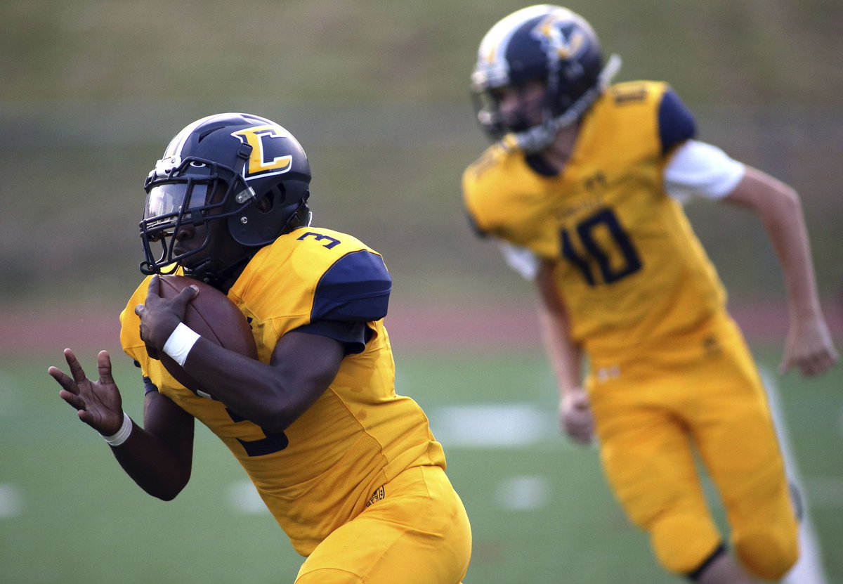 ClaryCraig's tweet photo. Tyler Boyd rushes for over 200 yards and Catonsville rolls to victory over Towson on homecoming night STORY: https://t.co/v13HXTqbOE https://t.co/C8yjjsox2C