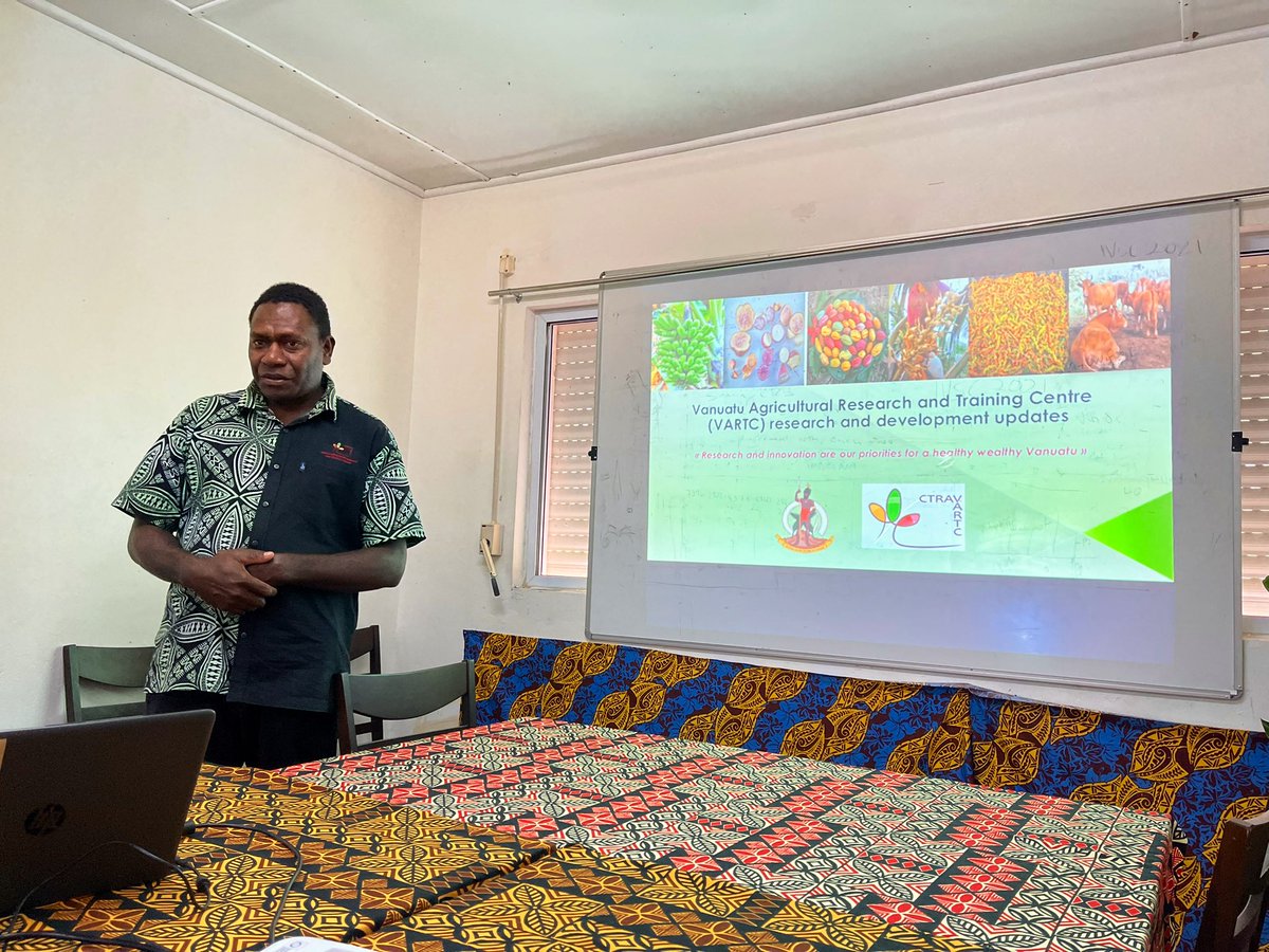 C_Frassa's tweet photo. #Luganville 🇻🇺| Visite du site du #CTRAV / #VARTC, Centre Technique de Recherche Agronomique du #Vanuatu qui -depuis 60 ans- fait de la conservation et de la recherche et, aujourd’hui, oriente ses travaux pour faire face aux défis climatiques. https://t.co/5HsOB67fjT