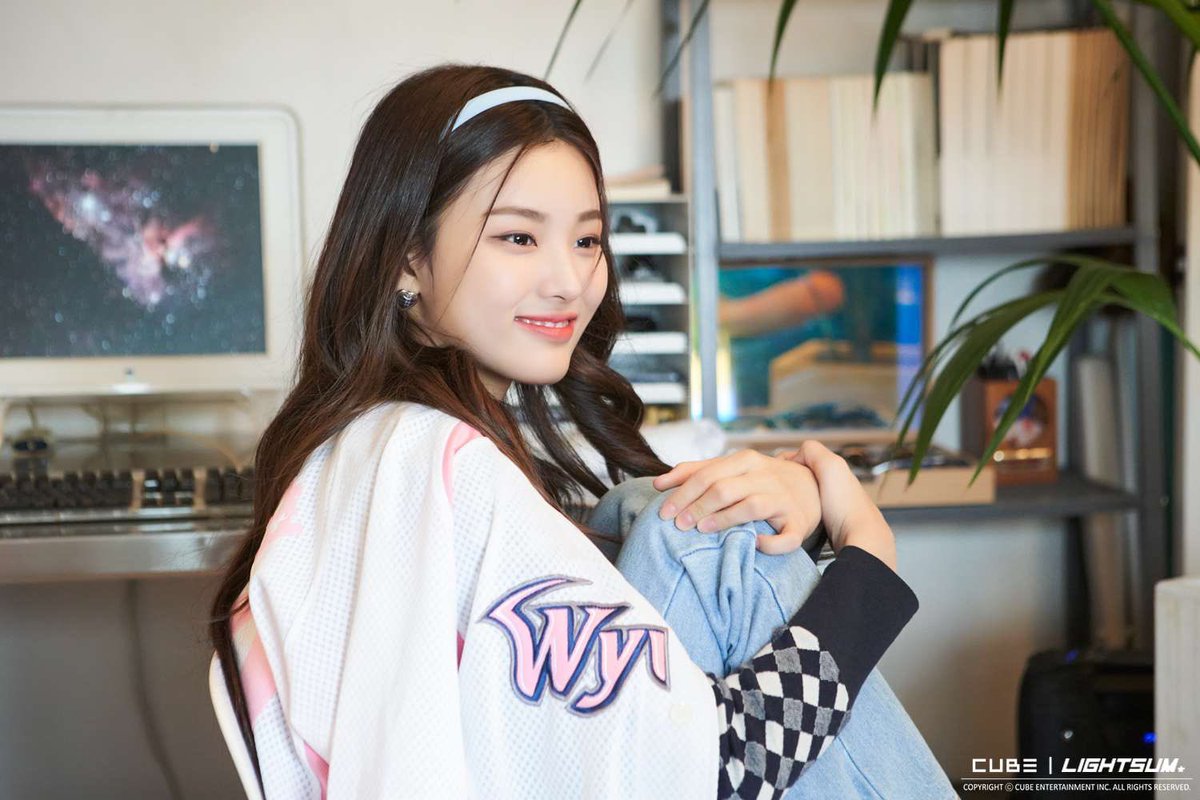 picsofynsangah's tweet photo. (2/2)

#상아 #SANGAH #LIGHTSUM https://t.co/kZliAdmLJr