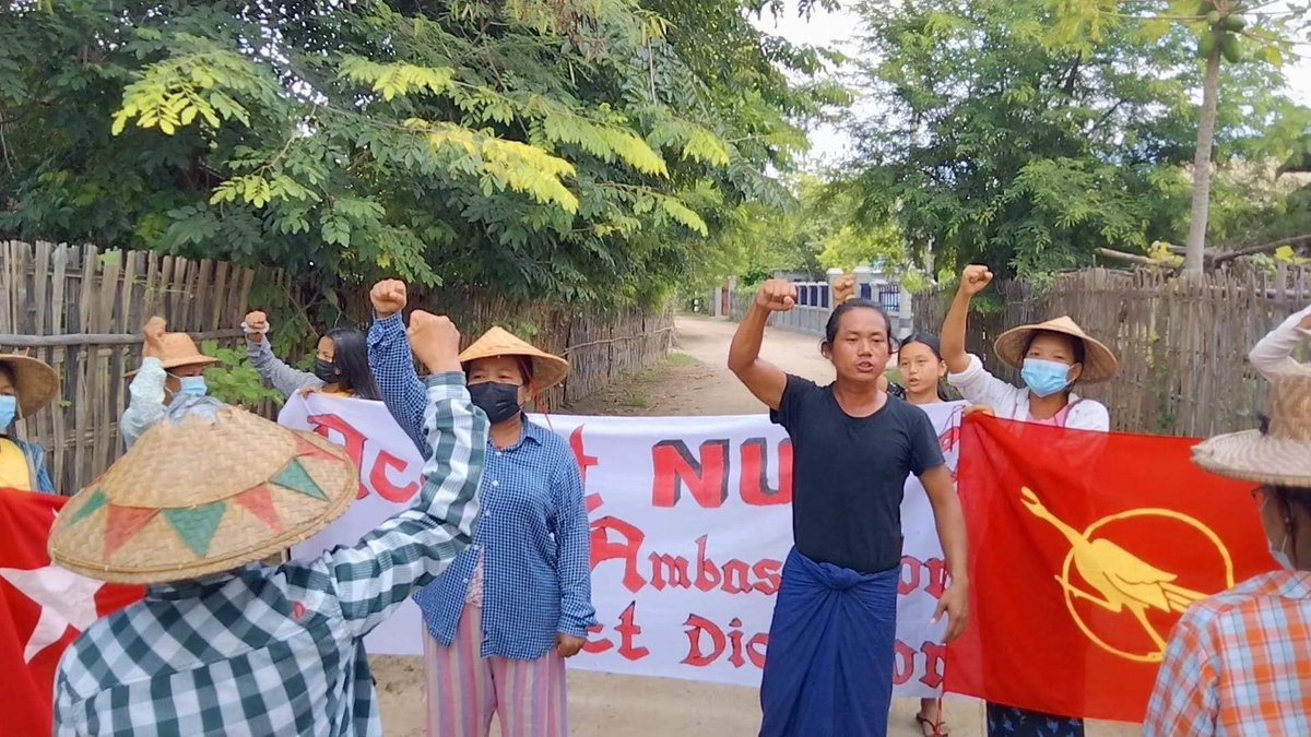 ကုလသမဂ္ဂ သံအမတ်အဖြစ် ဦးကျော်မိုးထွန်းအား ဆက်လက်ခန့်အပ်ရေး ရွာပေါင်းစုံသပိတ်စစ်ကြောင်း ချီတက်ဆန္ဒပြ
=====

ဆားလင်းကြီးမြို့နယ်နှင့် ယင်းမာပင်မြို့နယ်ရှိ ရွာပေါင်းစုံ သပိတ်စစ်ကြောင်းသည် ၂၀၂၁ ခုနှစ် မတ်လ ၉ ရက်နေ့မှ စတင်ဆန္ဒပြခဲ့ခြင်း ဖြစ်သည်။

#mizzima
#သပိတ်စစ်ကြောင်း
#စစ်အာဏာရှင်