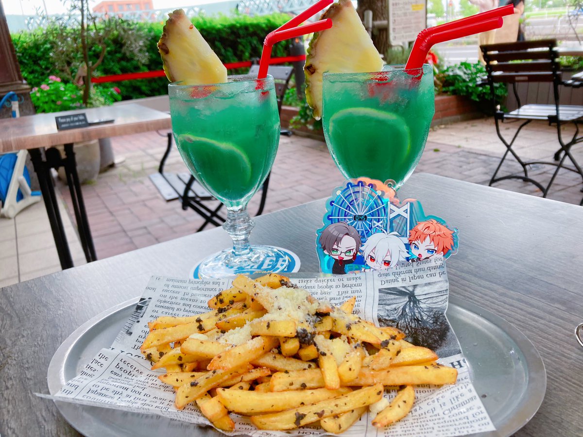「ワールドポーターズ着いたら館内BGMでスカフェ流れてて!何ここMTCが実在する世」|べいた🚨booth通販受付中のイラスト