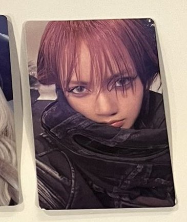 PLS PABILI 😭😭😭

LISA BORN PINK YG POB EXCUSIVE SELFIE PC

#. BLACKPINK Lisa lalisa box ver