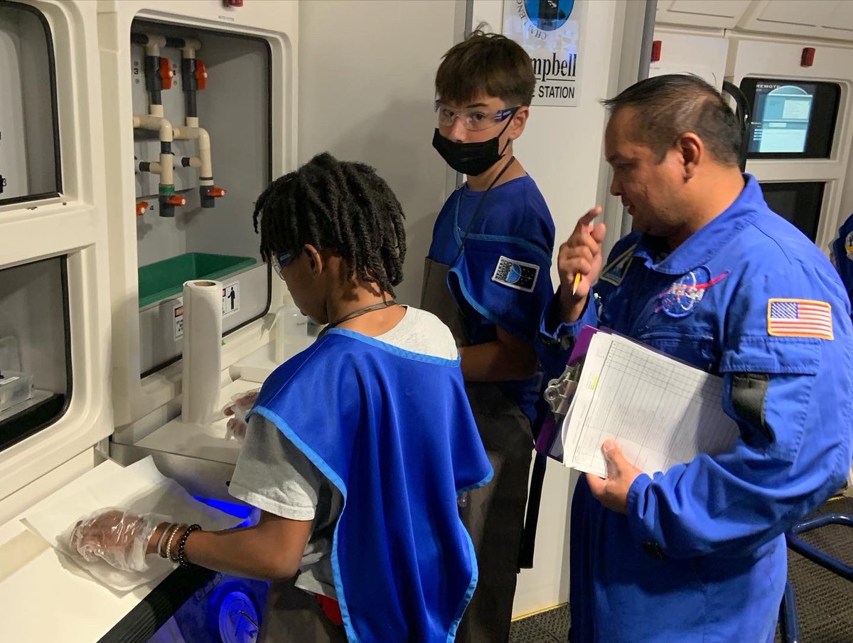 Challenger mission accepted. Can you orbit and land on the moon!? Authentic learning at its finest!#thisisams