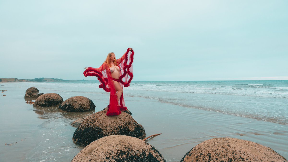 MackAttackKat's tweet photo. Most of my work is portraiture and fine art boudoir. Luckily I live in one of the most spectacular places for shooting outdoors! https://t.co/o0mlkGcoTW
