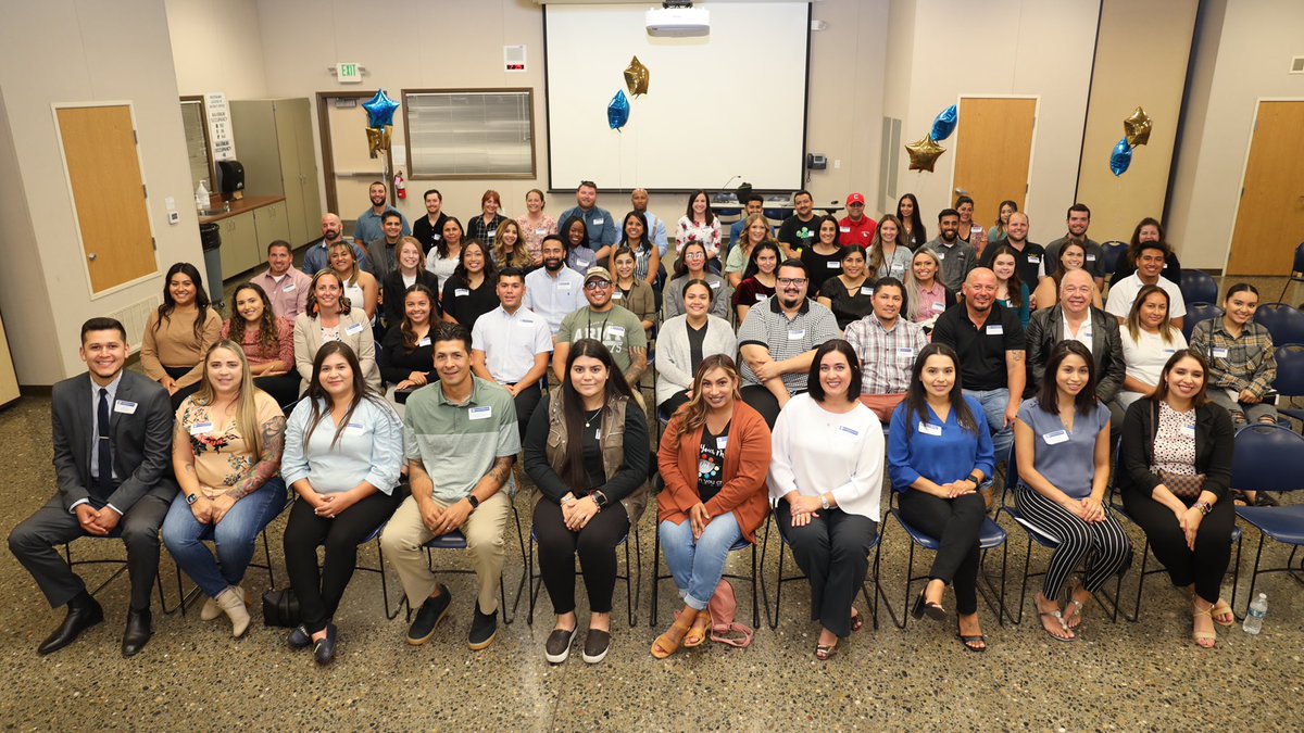 CeresUSD's tweet photo. At this week’s Board of Trustees meeting, the Board extended a warm welcome to new CUSD employees. We’re so glad you’re part of #TeamCUSD! 💙 https://t.co/4KA6KIy7zG