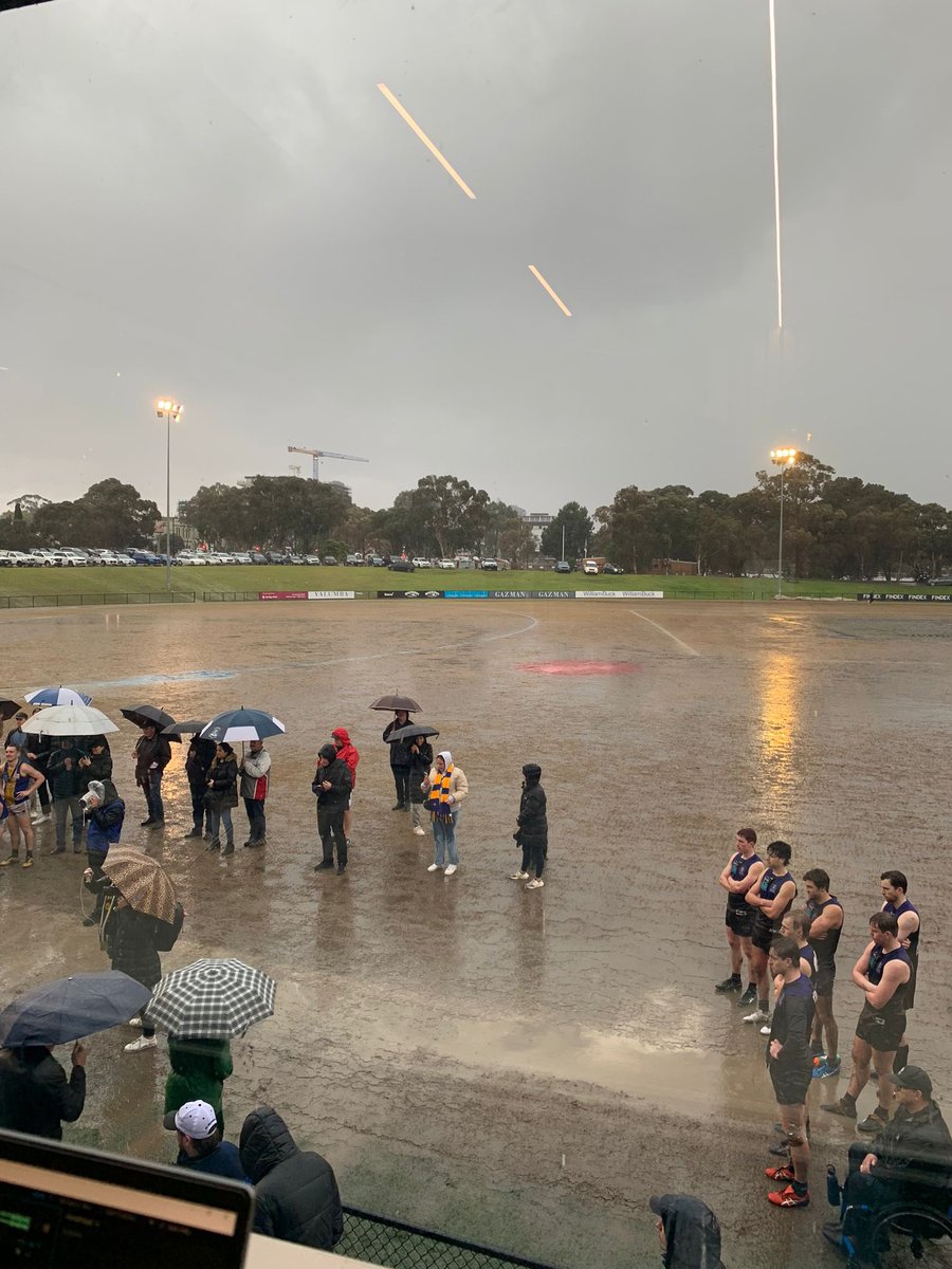 byTonyWilson's tweet photo. Wish @VAFA_HQ would sell Elsternwick Park. An appalling ground, at its most appalling for Premier B day of days. What’d they use for prep? Agent Orange? Go @UniBlacksFC! https://t.co/jovLqEF3hK