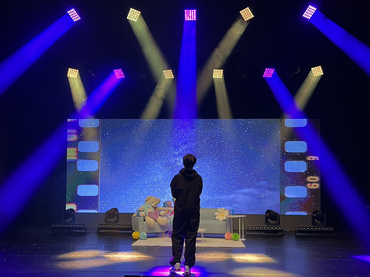 [💌] 
2022 YOUNGJAE’s BIRTHDAY PARTY🎈

리허설 중인 퉤영재🦦

#영재 #YOUNGJAE
#YOUNGJAE_BIRTHDAY_PARTY