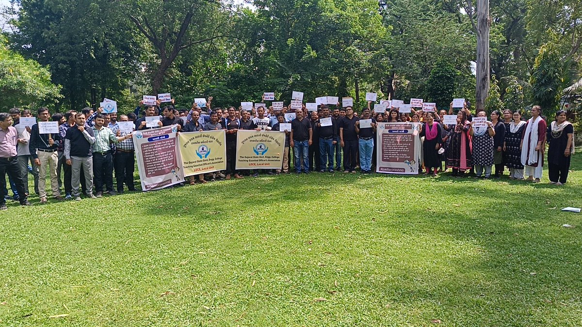 એક જ માંગ,
જૂની પેંશન યોજના શરૂ કરે સરકાર
#WeWantOPS
#massclforops
#padtarprashno
<a href="/CMOGuj/">CMO Gujarat</a> 
<a href="/crpatilmp/">C R Patil</a> 
<a href="/tv9gujarati/">Tv9 Gujarati</a>
<a href="/sandeshnews/">Sandesh</a>
<a href="/GSTV_NEWS/">GSTV</a>
<a href="/nirmananews/">Nirmana News</a> 
<a href="/abpasmitatv/">ABP Asmita</a>
<a href="/sandeshnews/">Sandesh</a> 
<a href="/Divya_Bhaskar/">Divya Bhaskar</a>
<a href="/isudan_gadhvi/">Isudan Gadhvi</a> 
<a href="/AAPGujarat/">AAP Gujarat</a>
<a href="/shaktisinhgohil/">Shaktisinh Gohil MP</a>