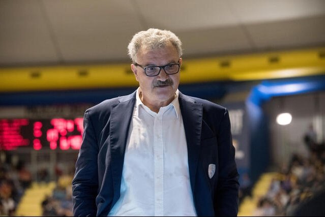 PipuCuore's tweet photo. I due ex di oggi.

#MeoSacchetti #FilippoBaldiRossi #Torino #Cantù #SuperCoppaLNP https://t.co/dwvwX3eKyN