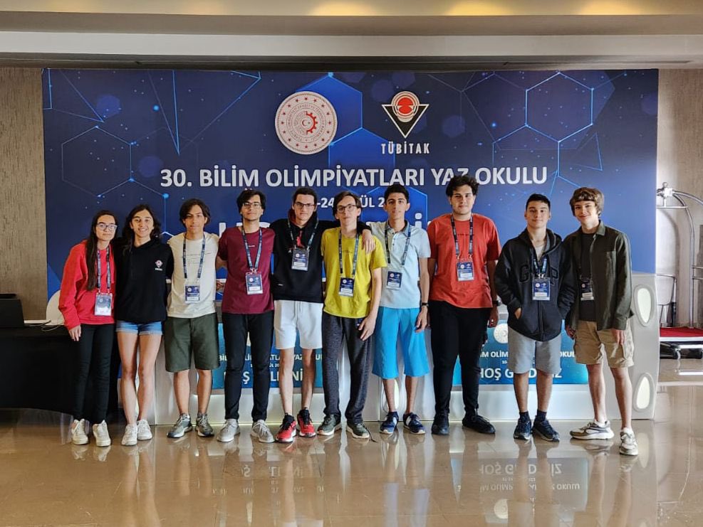 TÜBİTAK Bilim olimpiyatlari matematik ve bilgisayar alanında birinci aşama sınavını geçen öğrencilerimiz kamptaki eğitimlerini tamamlıyor. 2. aşama sınavına girecek öğrencilerimize başarılar diliyoruz.