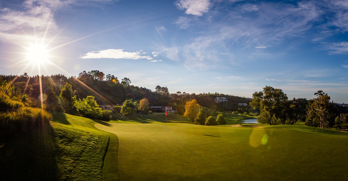 cutterbucksa's tweet image. Simola Country Club is our new home for the #CBProAm2022

🙋up if you are excited to play at the signature Jack Nicklaus golf course.

#Cutterandbuck #Callaway