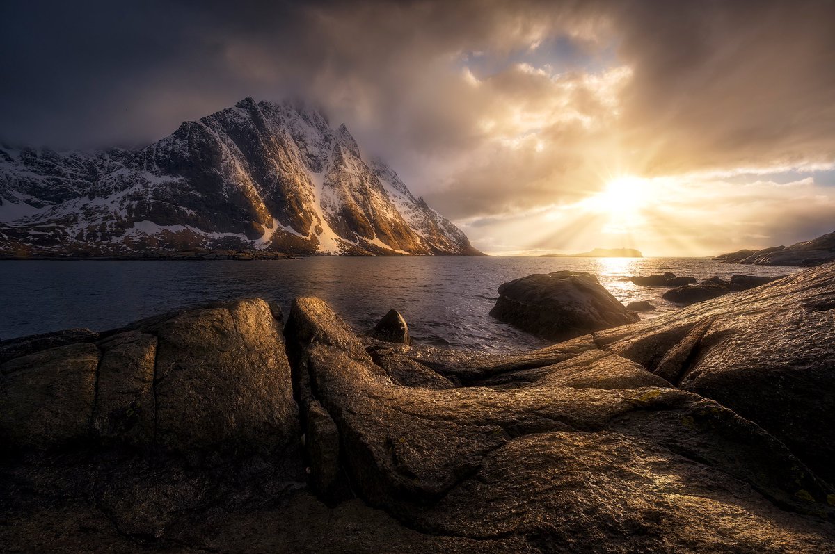 ryandyar's tweet image. An afternoon in Arctic Norway as the sunlight breaks through a clearing storm.