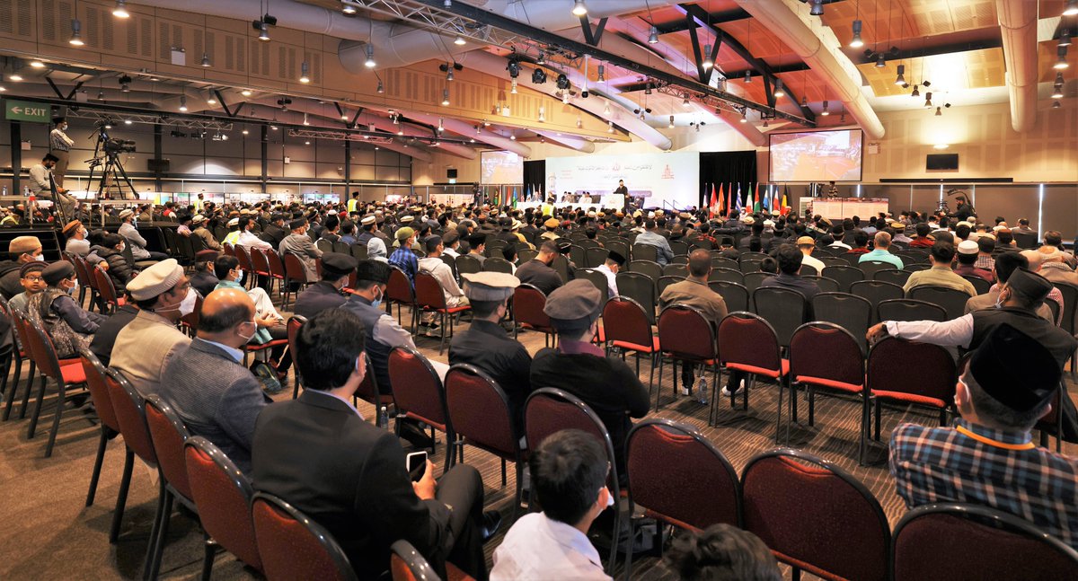 JalsaAustralia's tweet photo. Taking place right now, one of Australia’s largest and oldest running Muslim convention #JalsaAus

Fri 16th - Sun 18th Sep 2022

3,000+ attendees @ Rosehill Gardens Racecourse (Grand Pavilion)

Love, Respect, Loyalty, Peace, Freedom
#MuslimsForPeace https://t.co/ZYZTzUsyln