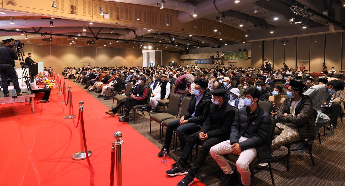 JalsaAustralia's tweet photo. Taking place right now, one of Australia’s largest and oldest running Muslim convention #JalsaAus

Fri 16th - Sun 18th Sep 2022

3,000+ attendees @ Rosehill Gardens Racecourse (Grand Pavilion)

Love, Respect, Loyalty, Peace, Freedom
#MuslimsForPeace https://t.co/ZYZTzUsyln