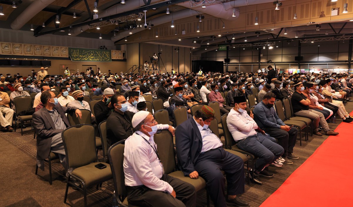 JalsaAustralia's tweet photo. Taking place right now, one of Australia’s largest and oldest running Muslim convention #JalsaAus

Fri 16th - Sun 18th Sep 2022

3,000+ attendees @ Rosehill Gardens Racecourse (Grand Pavilion)

Love, Respect, Loyalty, Peace, Freedom
#MuslimsForPeace https://t.co/ZYZTzUsyln