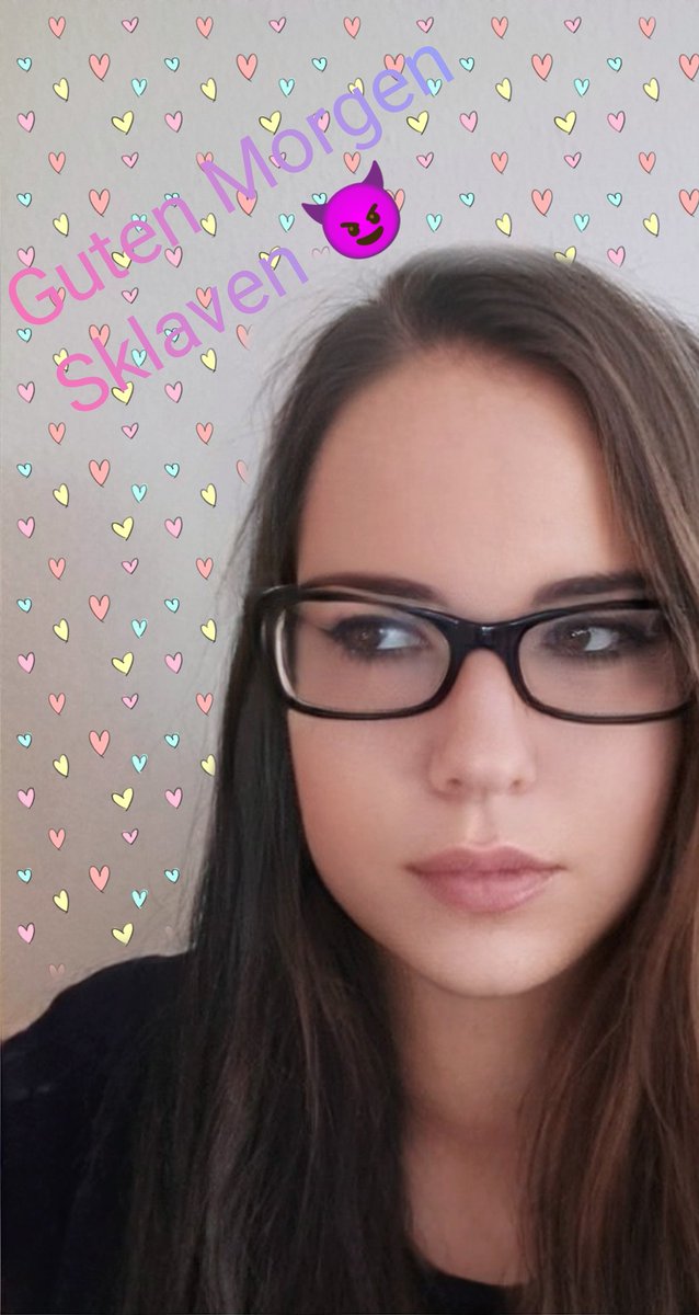 Zeit zum Abdrücken Sklavenvolk 😈 und Bedanken nicht vergessen ... Bewegt eure Zahlschwänze in meine DM's und lasst euch melken 💰💸
#sklaven #sklave #Zahlnutte #zahlsklave #geldsklave #findom #feet #füße #socken #sockenfetish #nylons