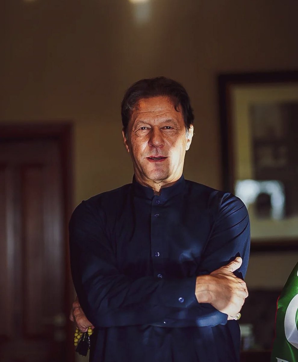 PTIofficial's tweet photo. Chairman PTI @ImranKhanPTI in Bani Gala yesterday. 🇵🇰 https://t.co/dVWpn2AtGj
