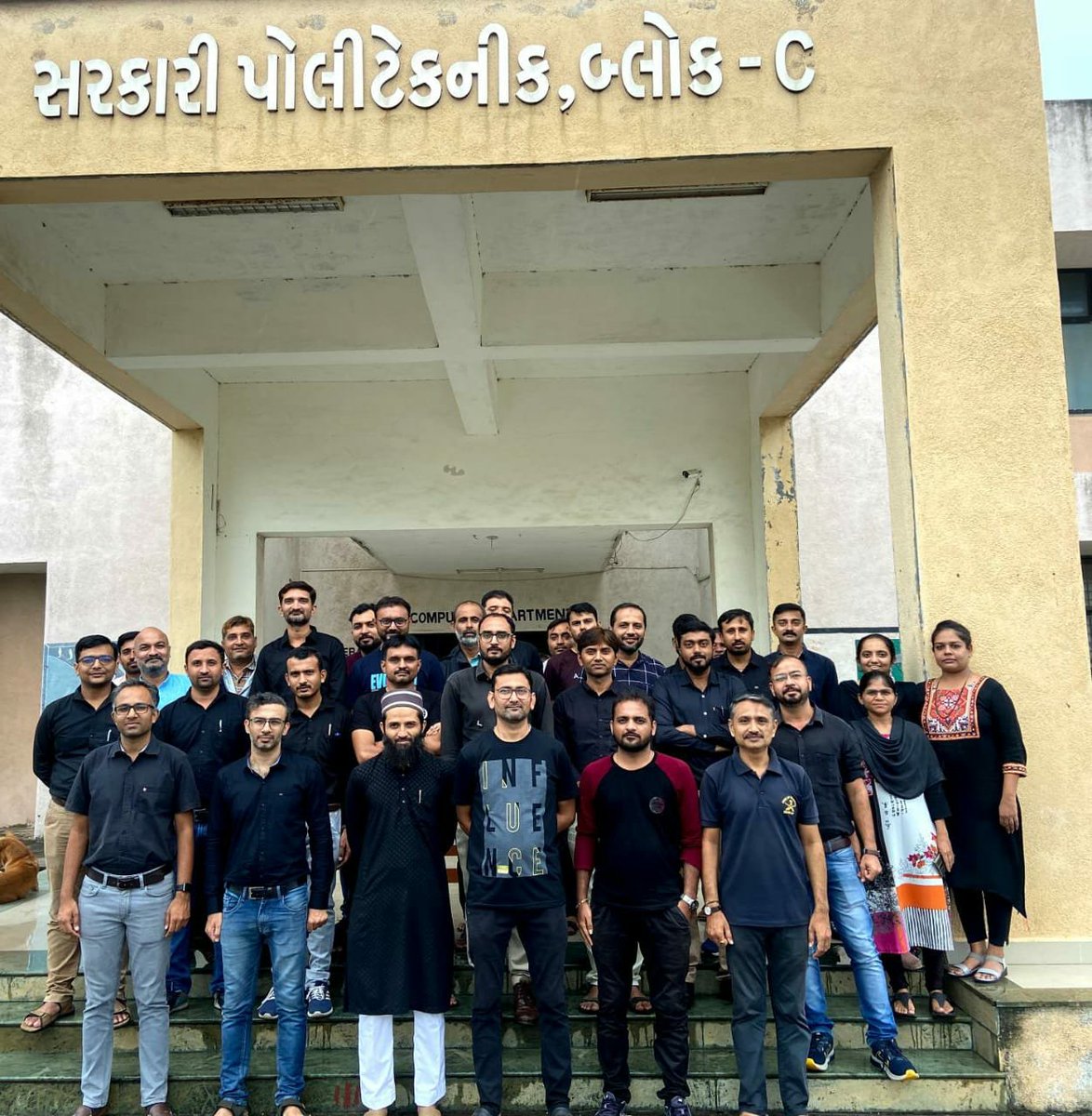 PamGppbr's tweet photo. #padtarprashno
#WeWantOPS
@PMOIndia @CMOGuj  @KanuDesai180 @jitu_vaghani @kuberdindor @EducationGujGov @sandeshnews @abpasmitatv  @gujratsamachar  @VtvGujarati  @ndtvindia @aajtak @Divya_Bhaskar @AAPGujarat https://t.co/oYo0WDnMAp