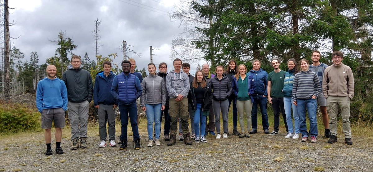 Yesterday, our Earth Observation Network workshop in #Harz ended with students presenting their #forestmonitoring projects with #sampling, #UALS, #timeseries, #SAR and Urs from @MPSgoettingen reporting on challenges with extraterrestrial remote sensing of moon surface.('1')