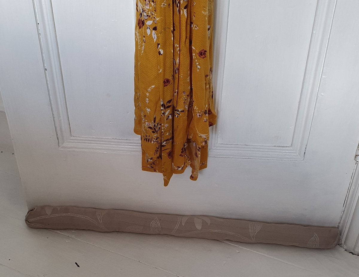 katie_jr's tweet image. My #NothingNewIn22 for this week.

New items - spare parts for my sewing machine
2nd hand items - 0
Items given away - a winter coat
Items gifted to me - a watering can

#BuyLessStuff
#ConsumeLess
#ReduceReuseRecycle

The curtains from 2 weeks ago became draft excluders.