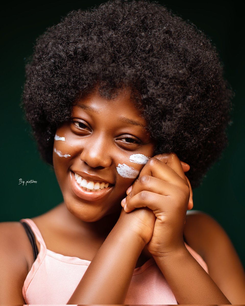 Big_filmx's tweet photo. You don't need to be perfect to inspire people, you can inspire others by the way you deal with your imperfections and your skin colour. That way you don't lose yourself. 
Shot for @nivea_ng

In frame @didi_a203
Mode fr @sa.modelling23
 📷 @Big_pixture

  #TimelessImage https://t.co/nua7yt0kMj