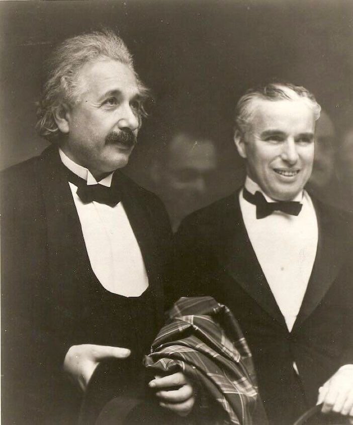 RT @FXMC1957: PHOTO OF THE DAY. Albert Einstein and Charlie Chaplin at the premiere of City Lights (1931). https://t.co/XsVgccGReT