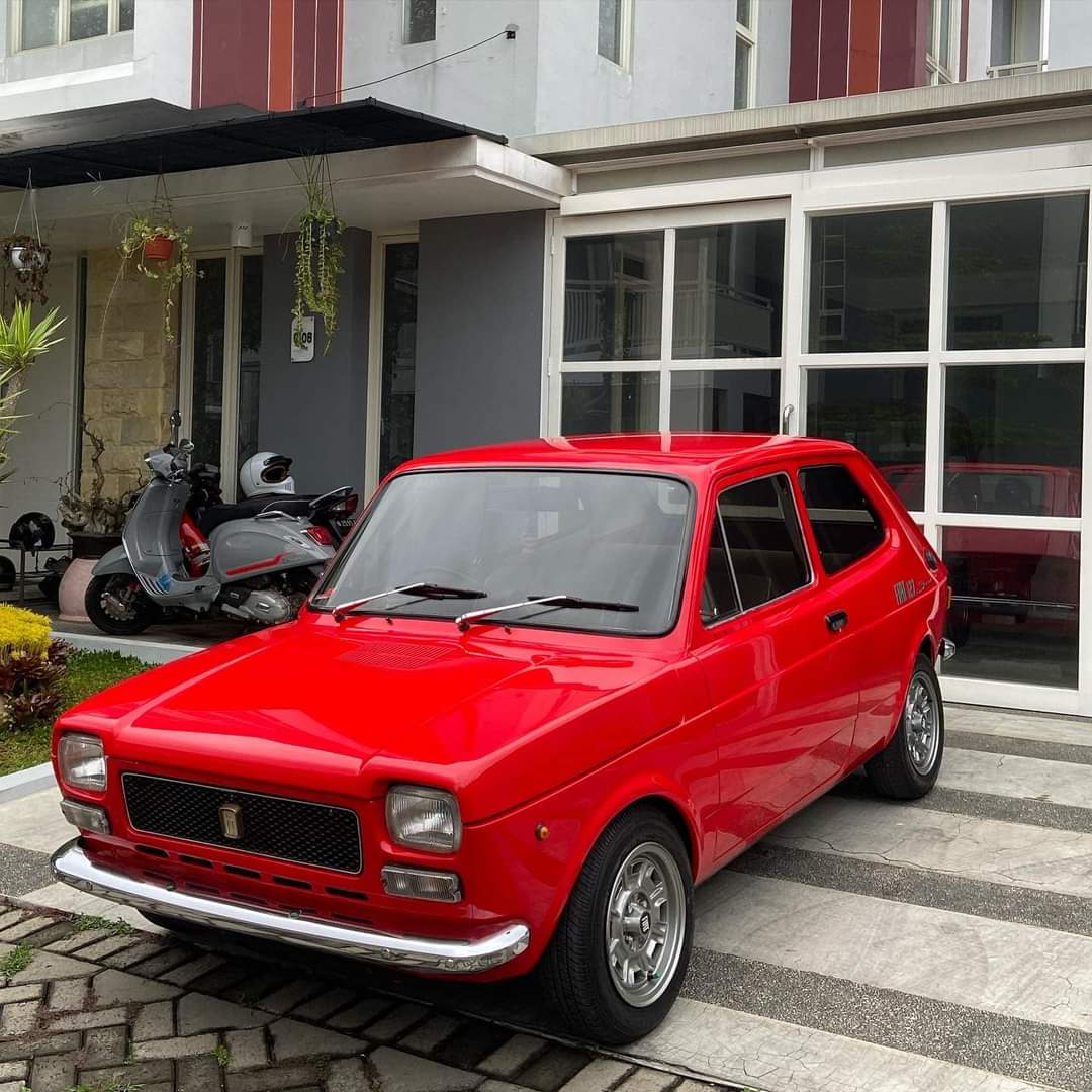 Suka Mobil Tua tweet media