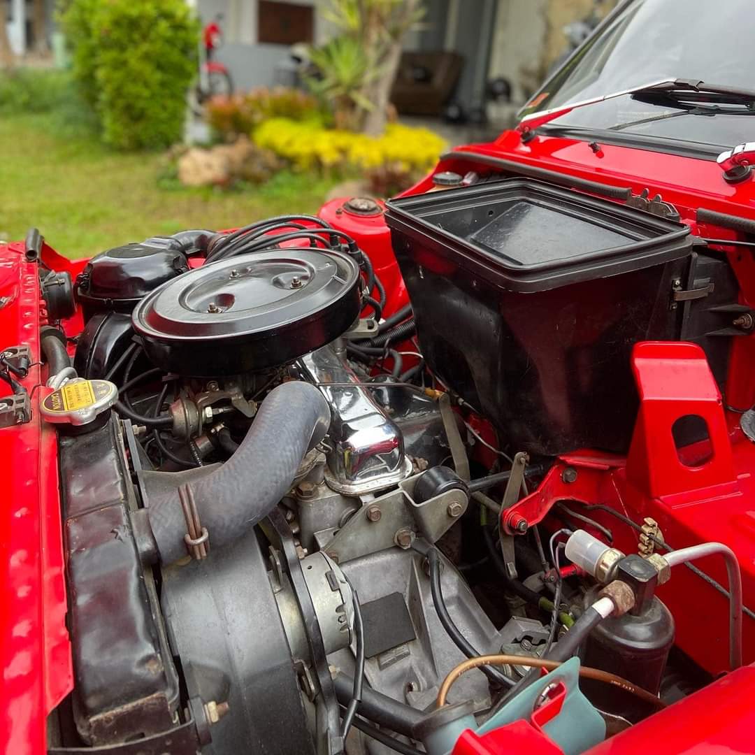 Suka Mobil Tua tweet media