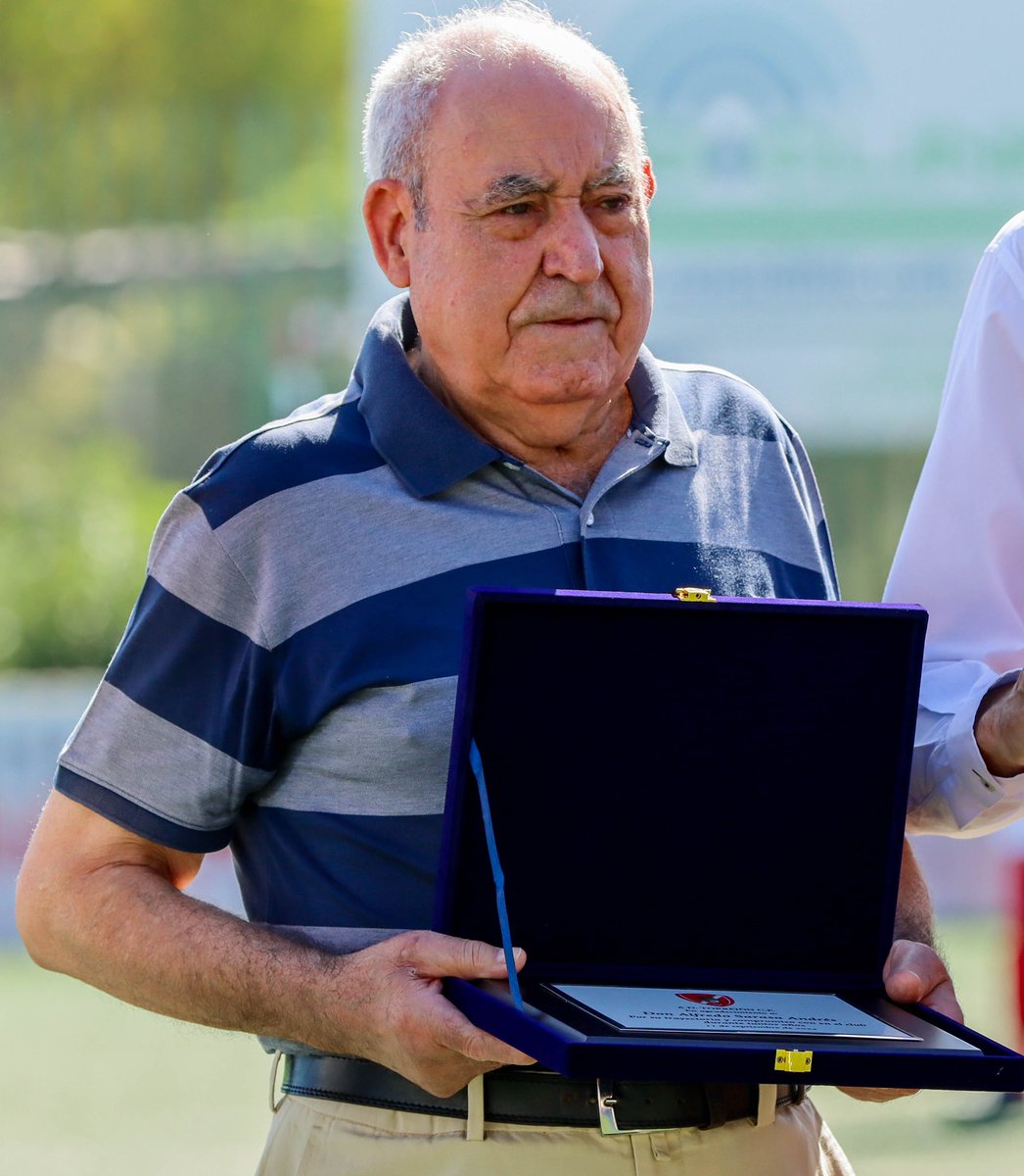 Sandragmphoto's tweet photo. Fotografías del homenaje a Alfredo Sarasa en el partido de la A.D.TORREJÓN C.F contra la R.S.D Alcalá.
Espero que te gusten tanto como a mi, gracias por tantos años. 🫶🏼 
Homenaje más que merecido! https://t.co/wFqBmeqnsg