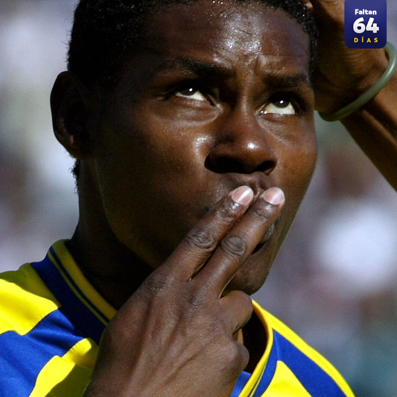 CONMEBOL's tweet photo. ¡Un momento histórico para @LaTri! 🇪🇨🥳
En 2002 🇰🇷🇯🇵, Agustín Delgado fue el autor del primer gol de Ecuador en una @FIFAWorldCup.
#64DaysToGo #CreeEnTuContinente
