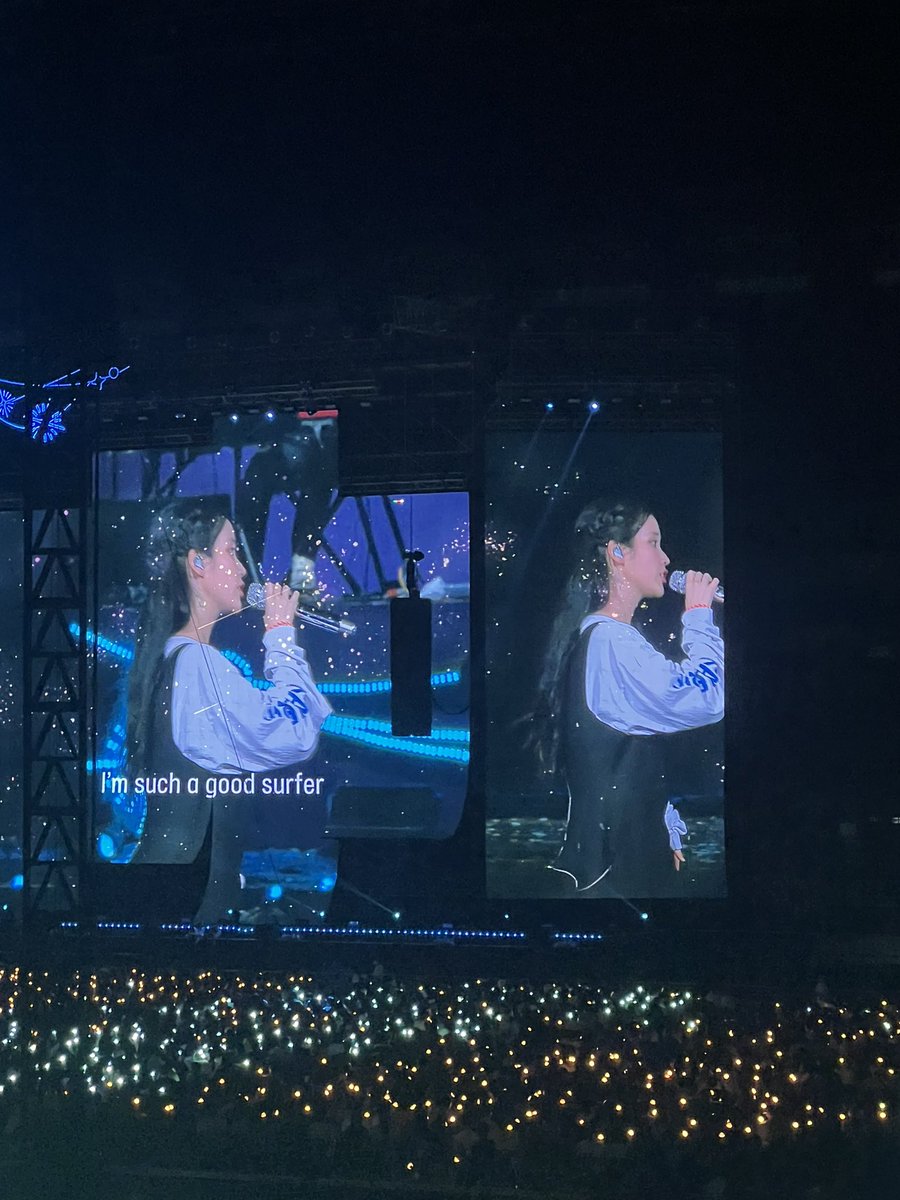 leejiweuns's tweet photo. Ah Puh!!! SHE LOOKS CUTE https://t.co/woQx7psL5z